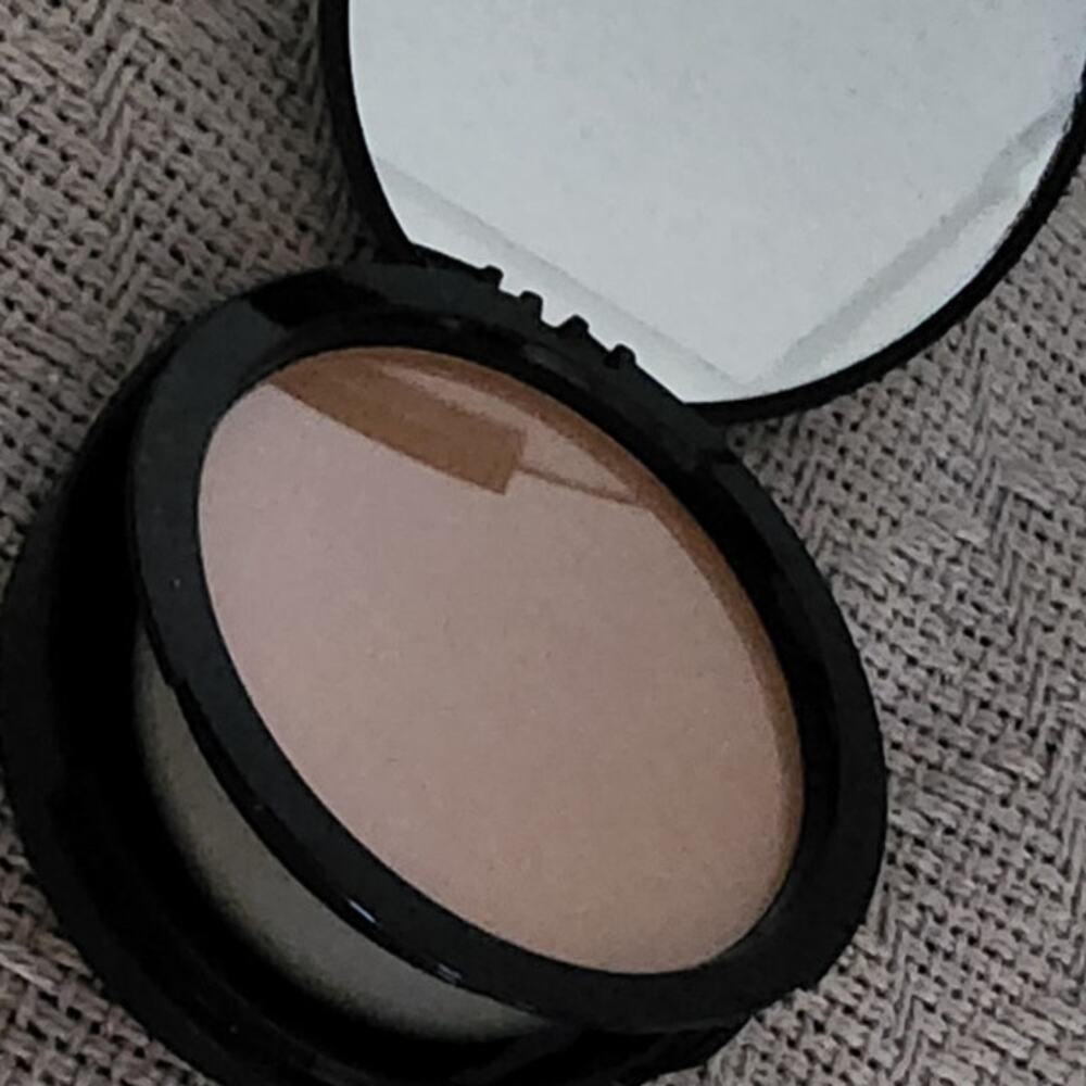 Mirabella Press Powder Foundation Press #6 - 100% Authentic - Picture 3 of 5